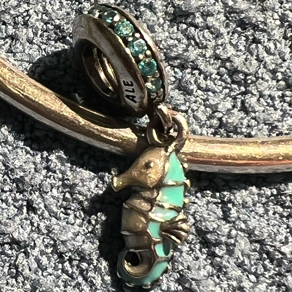 RARE Authentic Pandora Seahorse charm